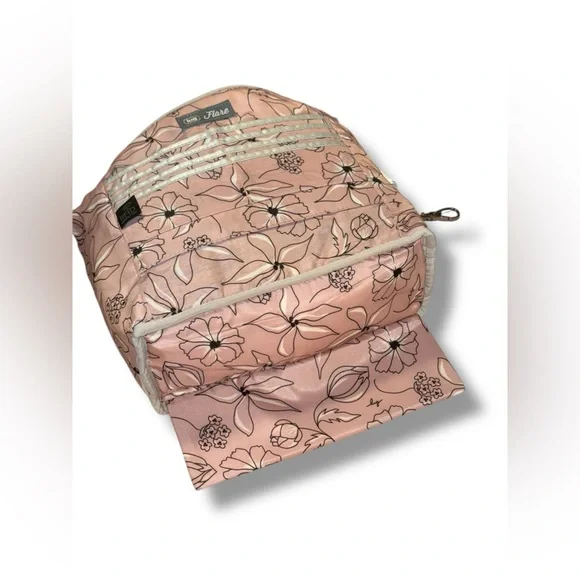 🤍Lug Flare 2 Crossbody bag with 2 straps Silver Quilted RFID - Picture 12 of 15